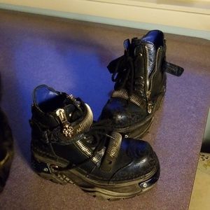New Rock ankle boot black and blue, zip and lace
